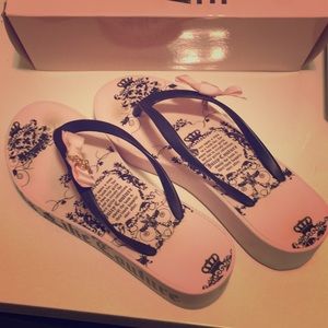 Juicy Couture Sandals